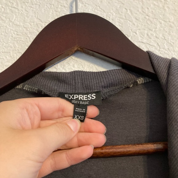 Express Cardigan - Picture 4 of 6